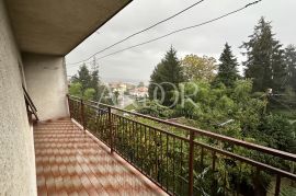 Stan u Obiteljskoj Kući 100 m², Opatija - Okolica, Kвартира