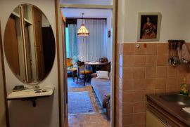 Apartman 80m od mora, Novi Vinodolski, Appartement