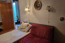 Apartman 80m od mora, Novi Vinodolski, Appartement