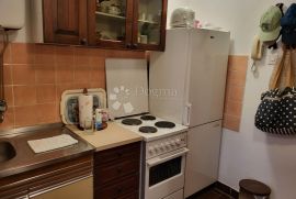 Apartman 80m od mora, Novi Vinodolski, Appartement