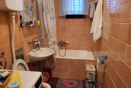 Apartman 80m od mora, Novi Vinodolski, Appartement