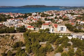 BRODARICA-ATRAKTIVNO GRAĐEVINSKO ZEMLJIŠTE, Šibenik - Okolica, Terra