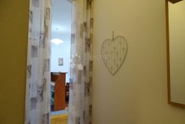 Sušak - uredan, opremljen stan blizu Centra, Rijeka, Appartement