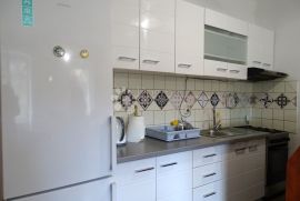 Sušak - uredan, opremljen stan blizu Centra, Rijeka, Apartamento