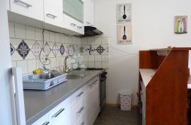 Sušak - uredan, opremljen stan blizu Centra, Rijeka, Appartement