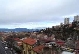 Sušak - uredan, opremljen stan blizu Centra, Rijeka, Apartamento