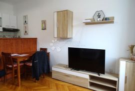 Sušak - uredan, opremljen stan blizu Centra, Rijeka, Apartamento