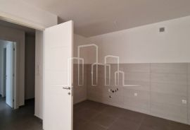 Stan dvije spavaće sobe Novogradnja 89,67m² Sprat 4  Novogradnja, Istočno Novo Sarajevo, Appartamento