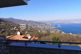 Opatija, Lovran, kuća 270 m2 s prekrasnim pogledom na more, Lovran, Famiglia