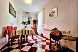 Centar, komforan 3-soban stan s terasom, Rijeka, Appartement