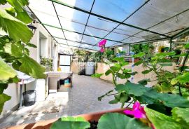 Centar, komforan 3-soban stan s terasom, Rijeka, Appartment