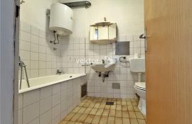 Krnjevo, 2-soban stan s lođom, Rijeka, Apartamento