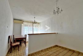 Krnjevo, 2-soban stan s lođom, Rijeka, Flat