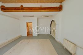 Višenamjenski poslovni prostor za najam, Grbavica, Novo Sarajevo, Commercial property