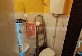 Prvomajska dvoiposoban, Zemun, Apartamento