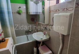 Prvomajska dvoiposoban, Zemun, Apartamento