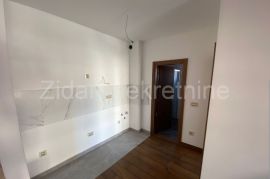 Apartman u naselju Kapije Zlatibora, Čajetina, Appartement