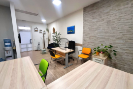 Poslovni prostor od  na top lokaciji u Šibeniku, Šibenik, Commercial property