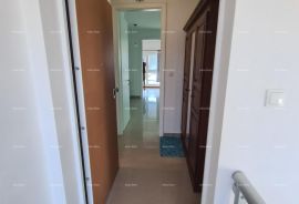 Stan Peroj, novija gradnja u ponudi apartman sa lijepim pogledom, odmah useljiv., Vodnjan, Appartment