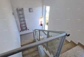 Stan Peroj, novija gradnja u ponudi apartman sa lijepim pogledom, odmah useljiv., Vodnjan, Διαμέρισμα