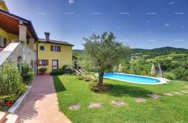 Kuća Prodaje se prekrasna vila sa bazenom u blizini Pazina, Pazin, House