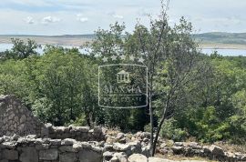 Seline - ruševne kamene kućice 65m2; Velebit i more! 55000€, Starigrad, Kuća