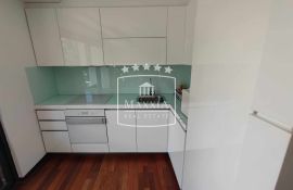 Seline - moderan 2.5 sobni stan na atraktivnoj lokaciji, POGLED! 190000€, Starigrad, Appartamento