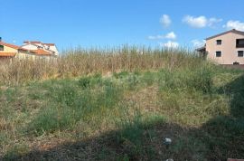 PULA, VELI VRH - Odličan građevinski teren na rijetkoj lokaciji! ZGRADA/OBITELJSKA KUĆA!, Pula, Terrain