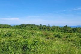 Kompleks građevinskog i poljoprivrednog zemljišta, Krnica, Istra, Marčana, Land