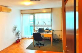 ZAGREB-TREŠNJEVKA-SREDNJACI,65m2,2s,lođa,tramvajska zona, Trešnjevka - Jug, Appartment