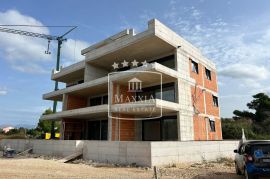 Zaton - Apartman 70,72 m2, 20m od mora, VRT! 282880€, Nin, شقة