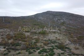 Klis Konjsko građevinsko zemljište 82650 m2 - povoljno, Klis, Tierra