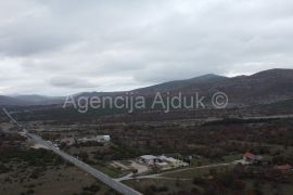 Klis Konjsko građevinsko zemljište 82650 m2 - povoljno, Klis, Arazi