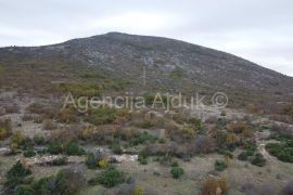 Klis Konjsko građevinsko zemljište 82650 m2 - povoljno, Klis, Land