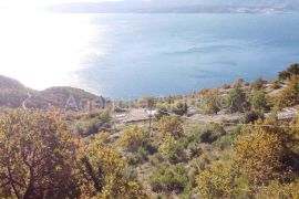 Omiš Stanići 3800 m2 građevinsko zemljište top loakcija, Omiš, Land