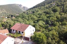 Imotski Donji Proložac kuća 187 m2 - povoljno, Imotski, Casa