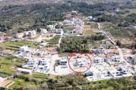 Split Podstrana nova vila sa trajnim pogledom na more 297 m2, Podstrana, Σπίτι