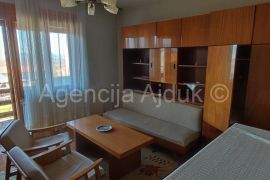 Imotski Lovreć kuća u centru 340 m2 - novo u ponudi, Lovreć, Casa