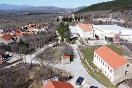 Imotski Lovreć stambeno-poslovni objekt 700 m2 - NOVO, Lovreć, Kuća