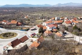 Imotski Lovreć stambeno-poslovni objekt 700 m2 - NOVO, Lovreć, House