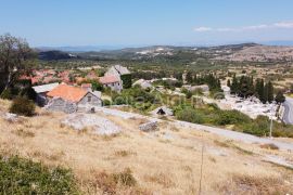 Nerežišća otok Brač građevinsko zemljište 901 m2 + 2 dozvole - novo, Nerežišća, Land