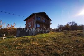 Imotski - Kamenmost kuća 226 m2 na parceli od 831 m2 - povoljno, Imotski, Maison