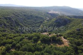 Imotski 1325 m2 građevinsko zemljište - novo u ponudi, Imotski, Land