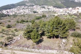 Klis građevinsko zemljište 1568 m2 - novo u ponudi, Klis, Tierra