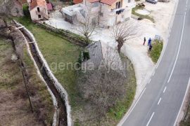 Imotski kamena kuća sa okućnicom Kamenmost, Imotski, Haus