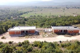 Imotski vila (roh-bau) 390 m2 vrhunska lokacija - ekskluziva, Imotski, Haus