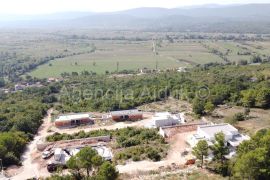 Imotski vila (roh-bau) 390 m2 vrhunska lokacija - ekskluziva, Imotski, Σπίτι