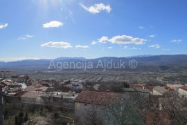 Imotski centar kuća 446 m2 sa okućnicom, Imotski, Famiglia