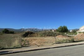 Imotski 3238 m2 građevinsko zemljište Glavina Donja, Imotski, Arazi