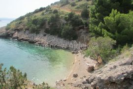 Brač Bol, zemljište 12459 m2 prvi red do mora, Bol, Terrain